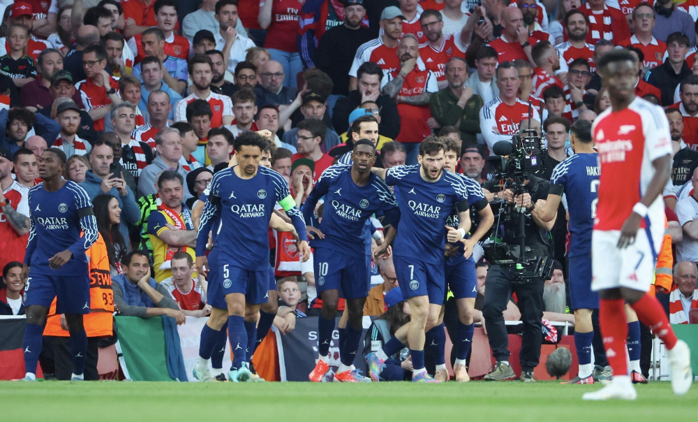 历史首次女裁判担任中超主裁，董方雨将执法西海岸vs亚泰